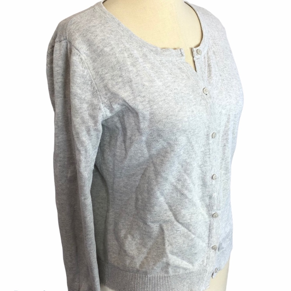H&M light heather gray crew neck cardigan - Picture 2 of 5